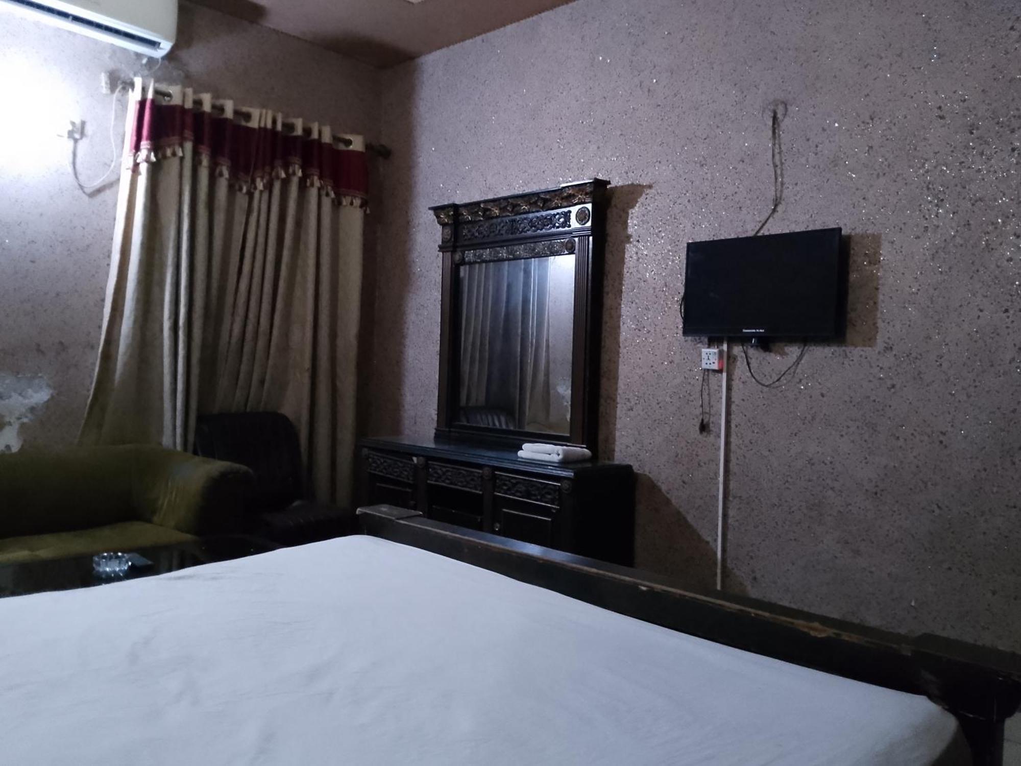 Moon Soon Hotel ลาฮอร์ ภายนอก รูปภาพ